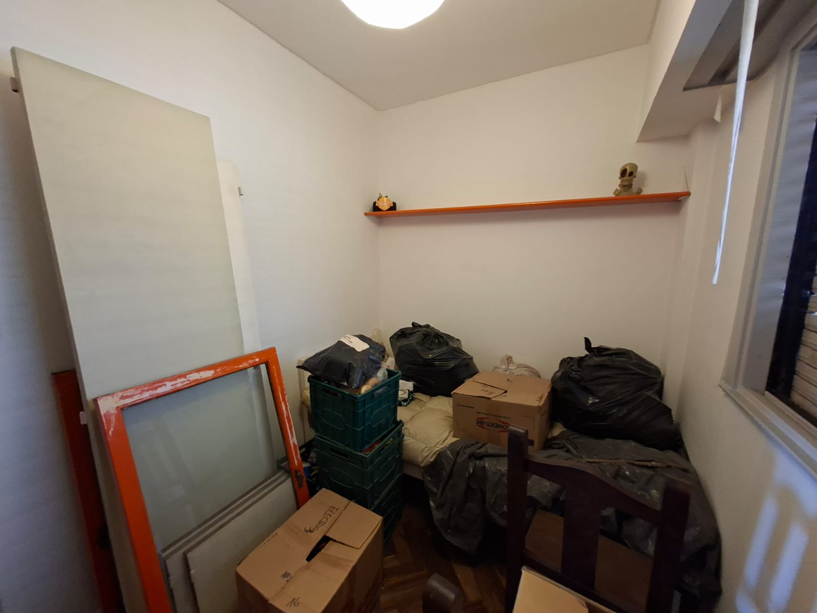 Departamento 4 ambientes a la venta en Moron centro