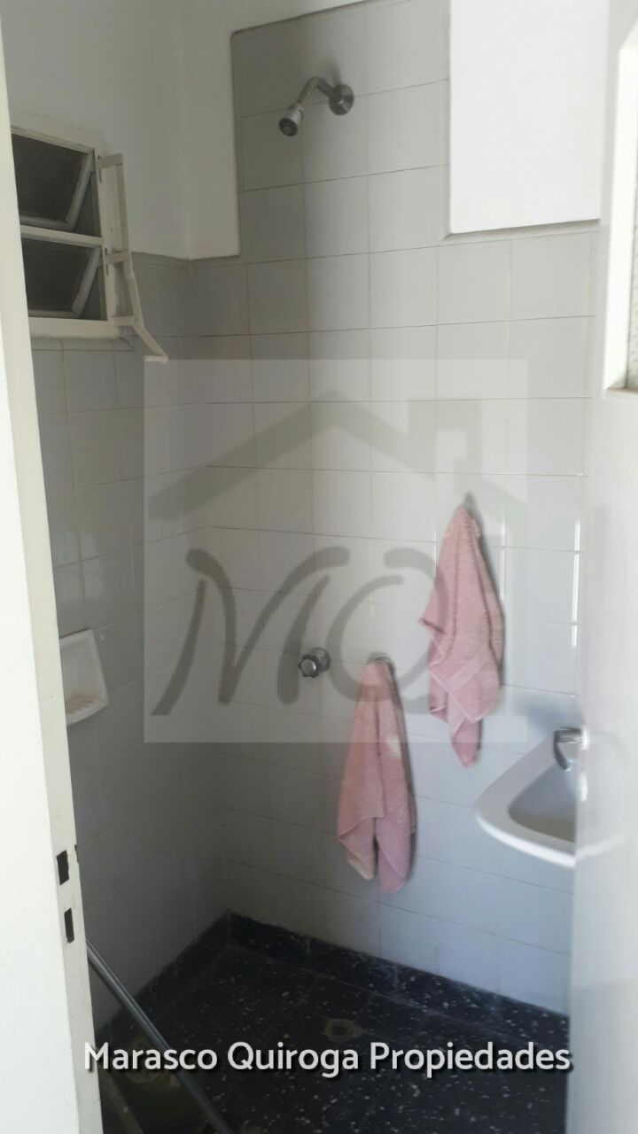 Casa Americana a la venta en Ituzaingo Sur. Zona centro.