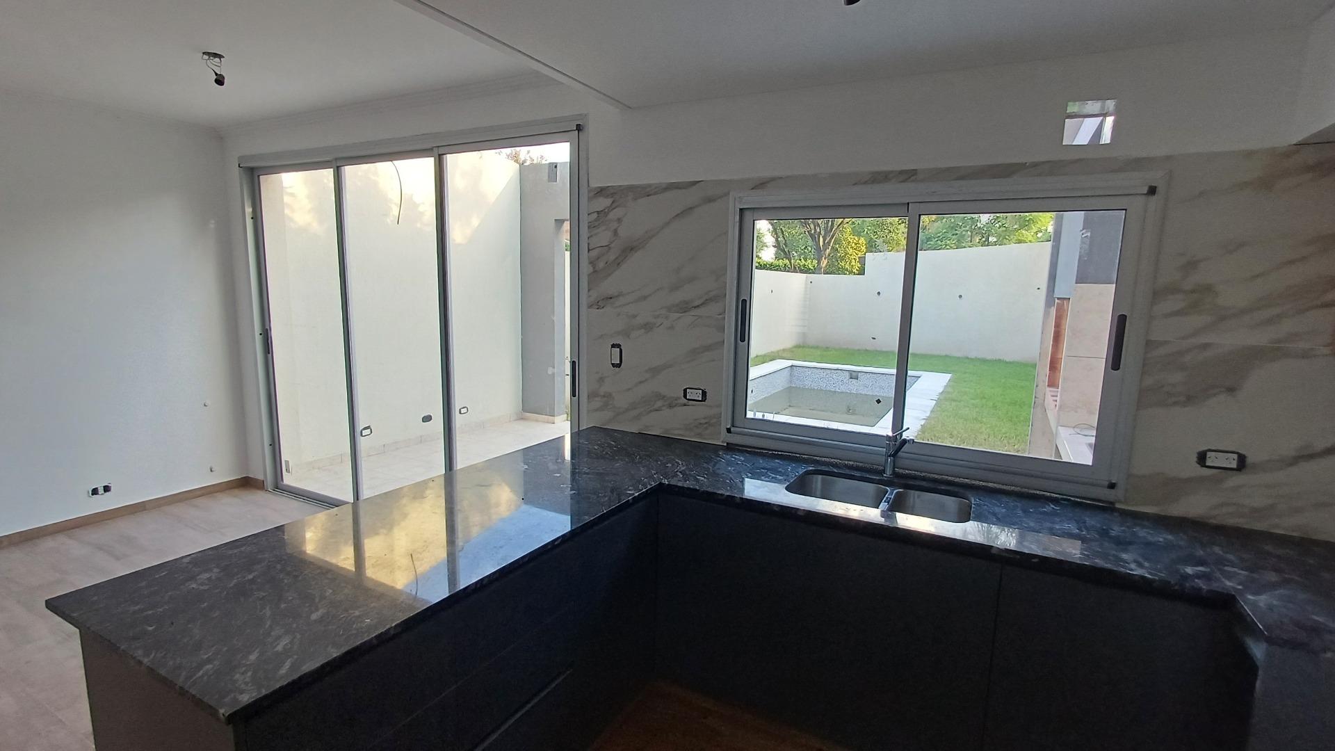 Espectacular Duplex A Estrenar, 4 Ambientes En Castelar Sur. 3 Unidades Disponibles.