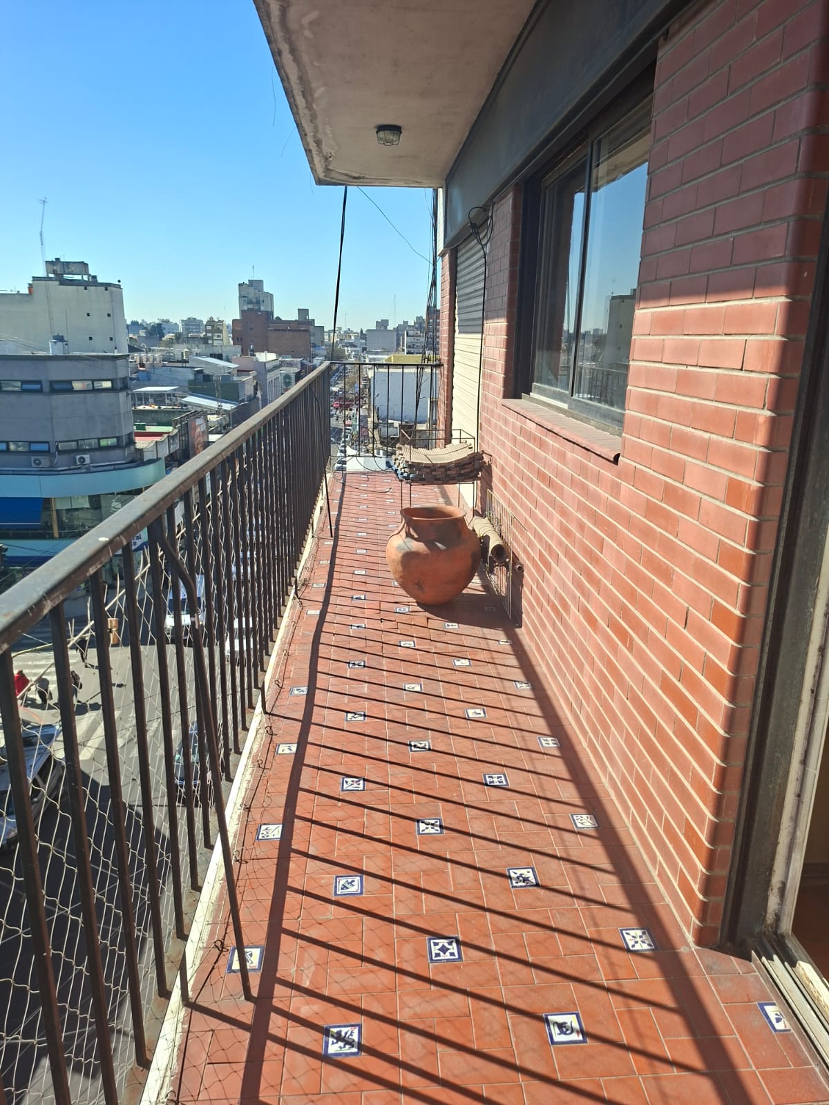 Departamento 4 ambientes a la venta en Moron centro