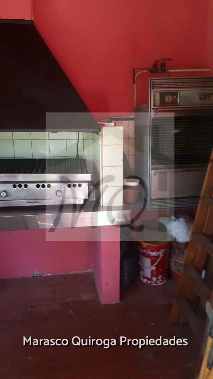 Casa Americana a la venta en Ituzaingo Sur. Zona centro.