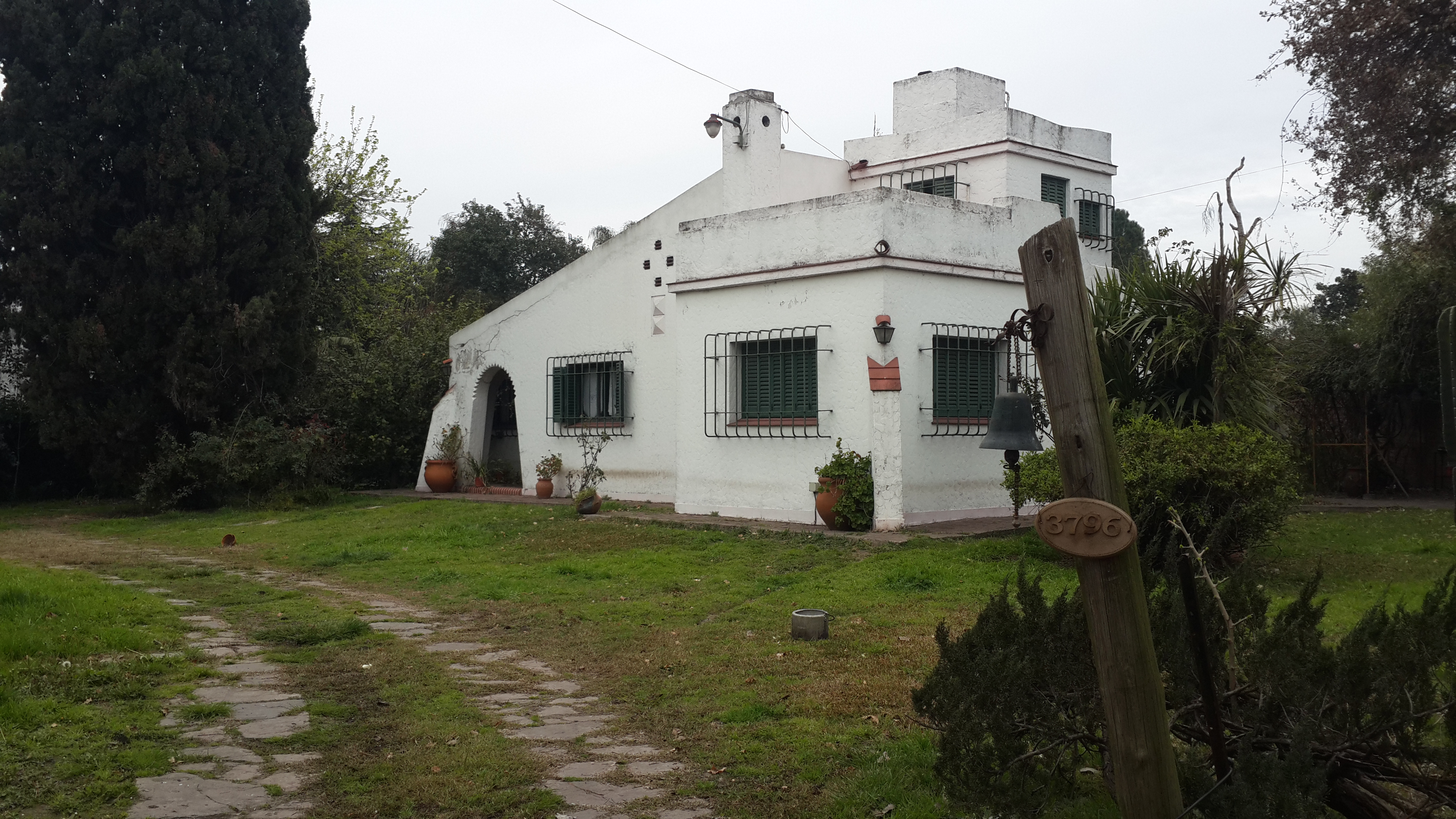 Castelar Sur, Casa Quinta, Fernández 3700
