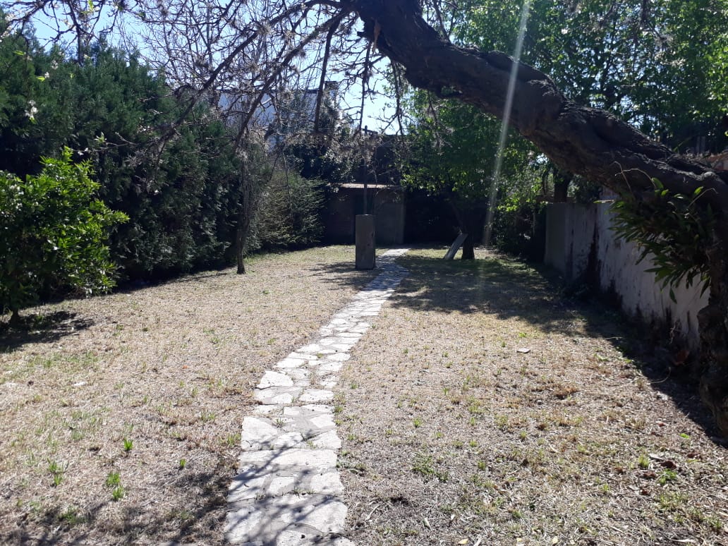 Chalet a la venta en Ituzaingo Sur.