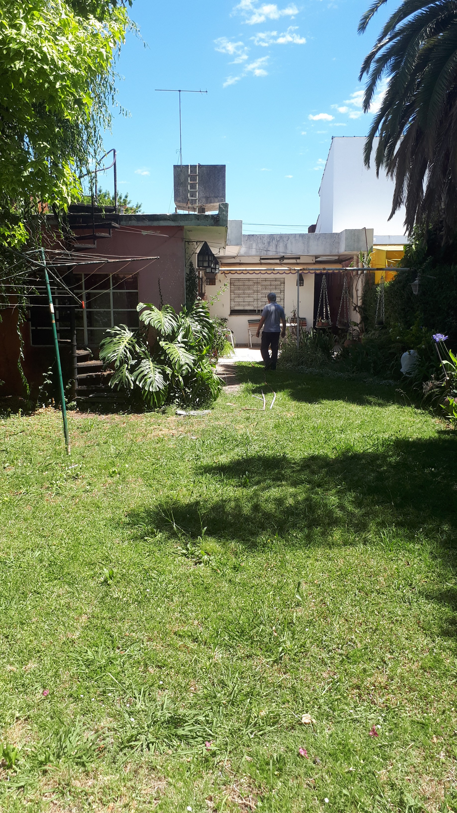 Casa Americana a la venta en Ituzaingo Sur. Zona centro.