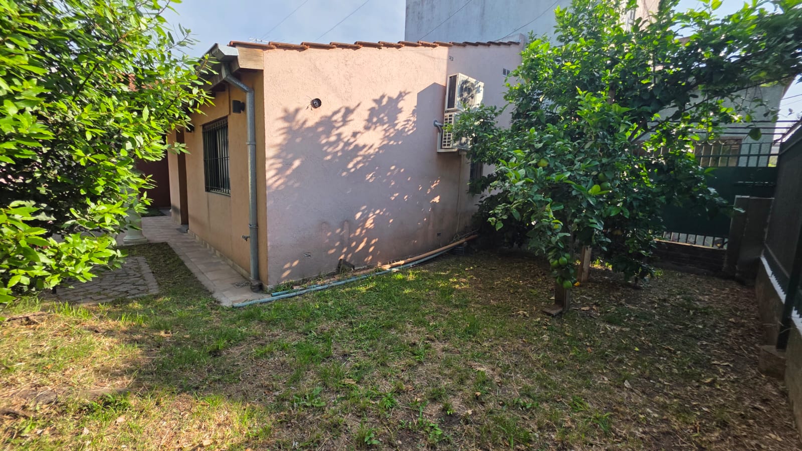 Casa lote propio, Villa Sarmiento