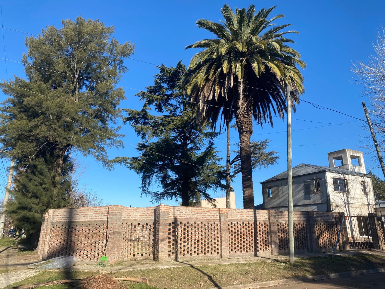 Lote de 21x19 a la venta en ituzaingo norte