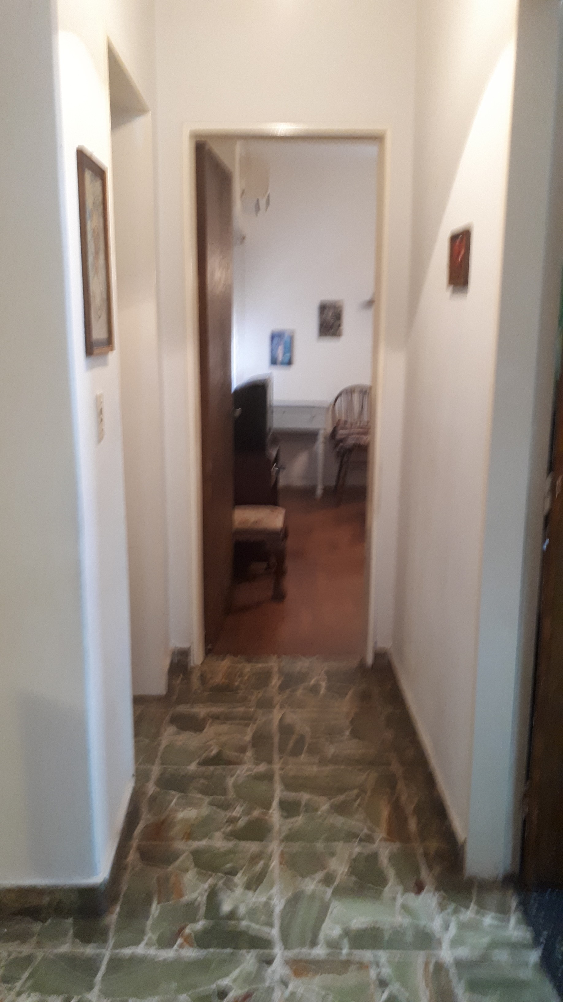 Casa Americana a la venta en Ituzaingo Sur. Zona centro.