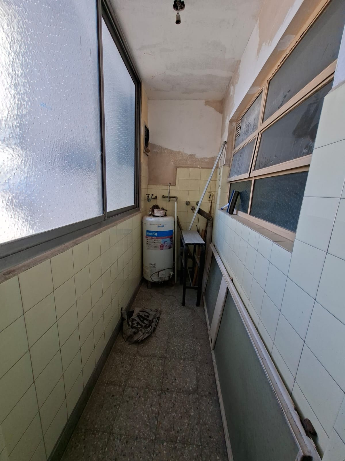 Departamento 4 ambientes a la venta en Moron centro