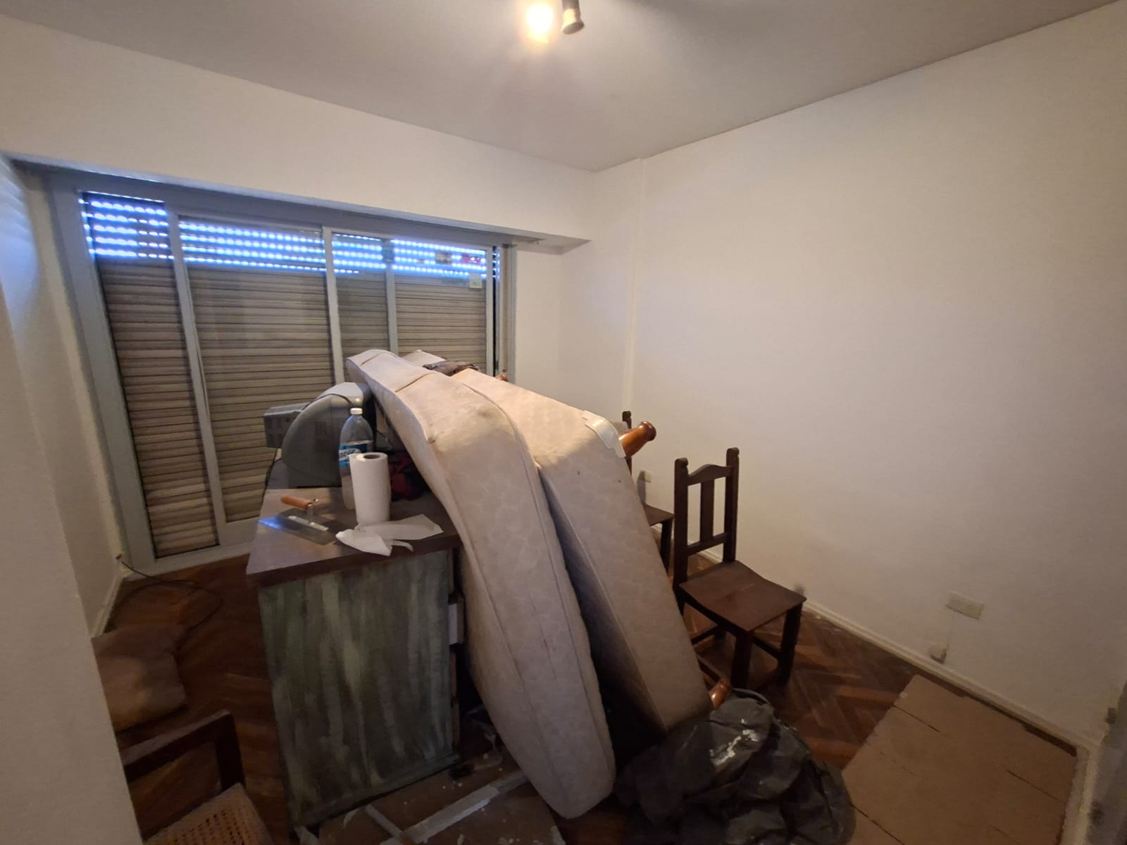 Departamento 4 ambientes a la venta en Moron centro